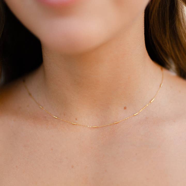 The Mini Bar Layering Chain for wholesale by Golden Link Wholesale