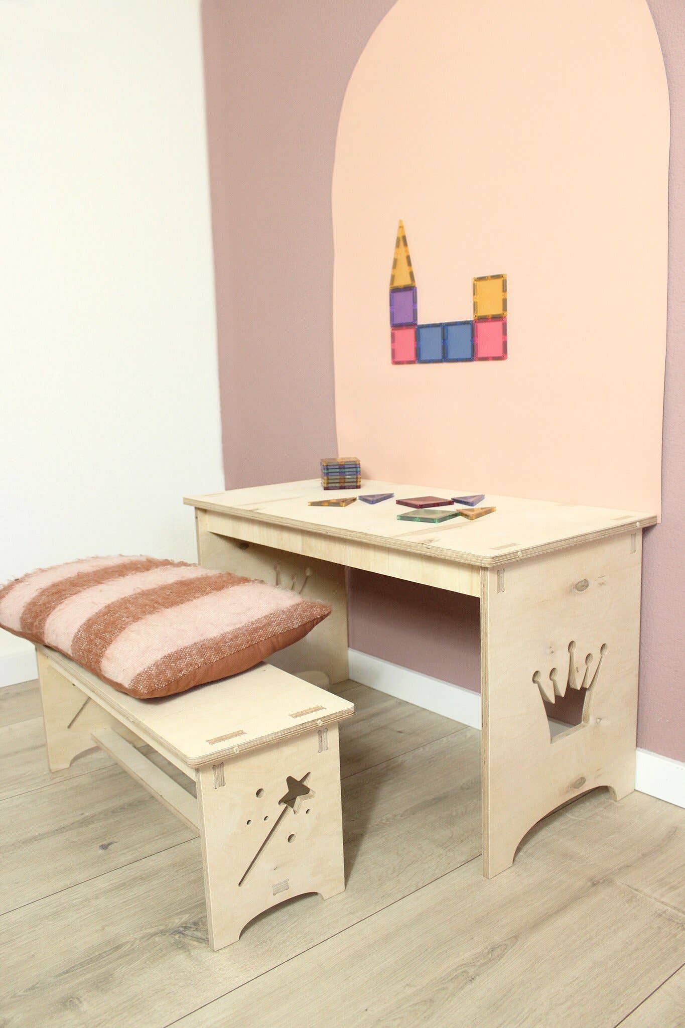 Kids Kabinet - Wholesale Wall Decor - Kids & Baby - Magnetic Wall Sticker Dark Pink1