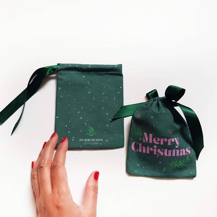 Six Acre Meadow – wholesale Gift bag – Forest Green/Pink Contemporary Christmas Gift Pouch1