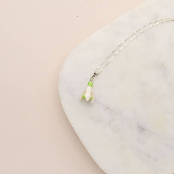 Hop Skip & Flutter - Venta al por mayor Collares con colgantes/abalorios - Collar de campanilla de porcelana/collar de campanilla/campanilla2