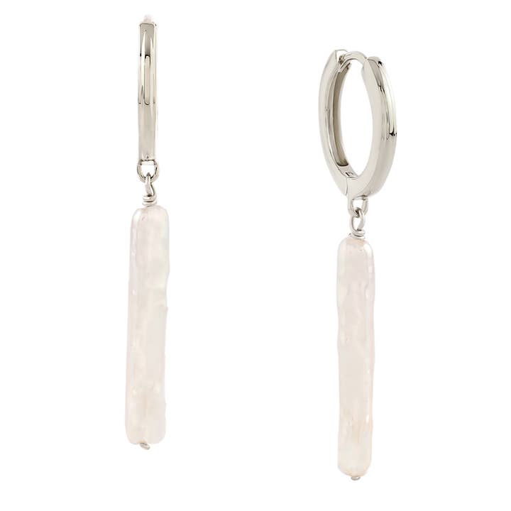 Nora Pearl Huggies Argento per la vendita all'ingrosso da parte di Astor & Orion