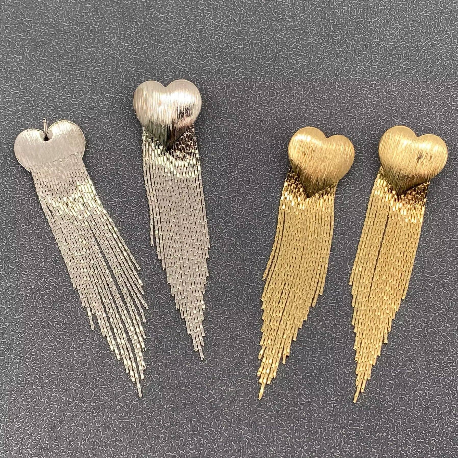 Mio Queena - Wholesale Tassel Earrings - Metal Fringe Wire Drawing Heart Post Earrings3