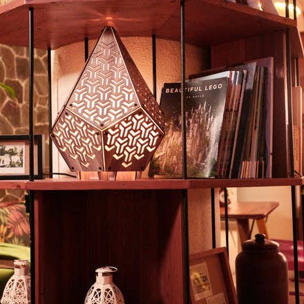 PAPERCRAFT WORLD - Vente Kit de bricolage - Lampe de table 3D en papercraft SINAR Arrow6