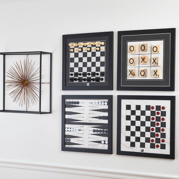 Ensemble de 4 jeux magnétiques - noir et blanc pour la vente par Winding Hills Designs