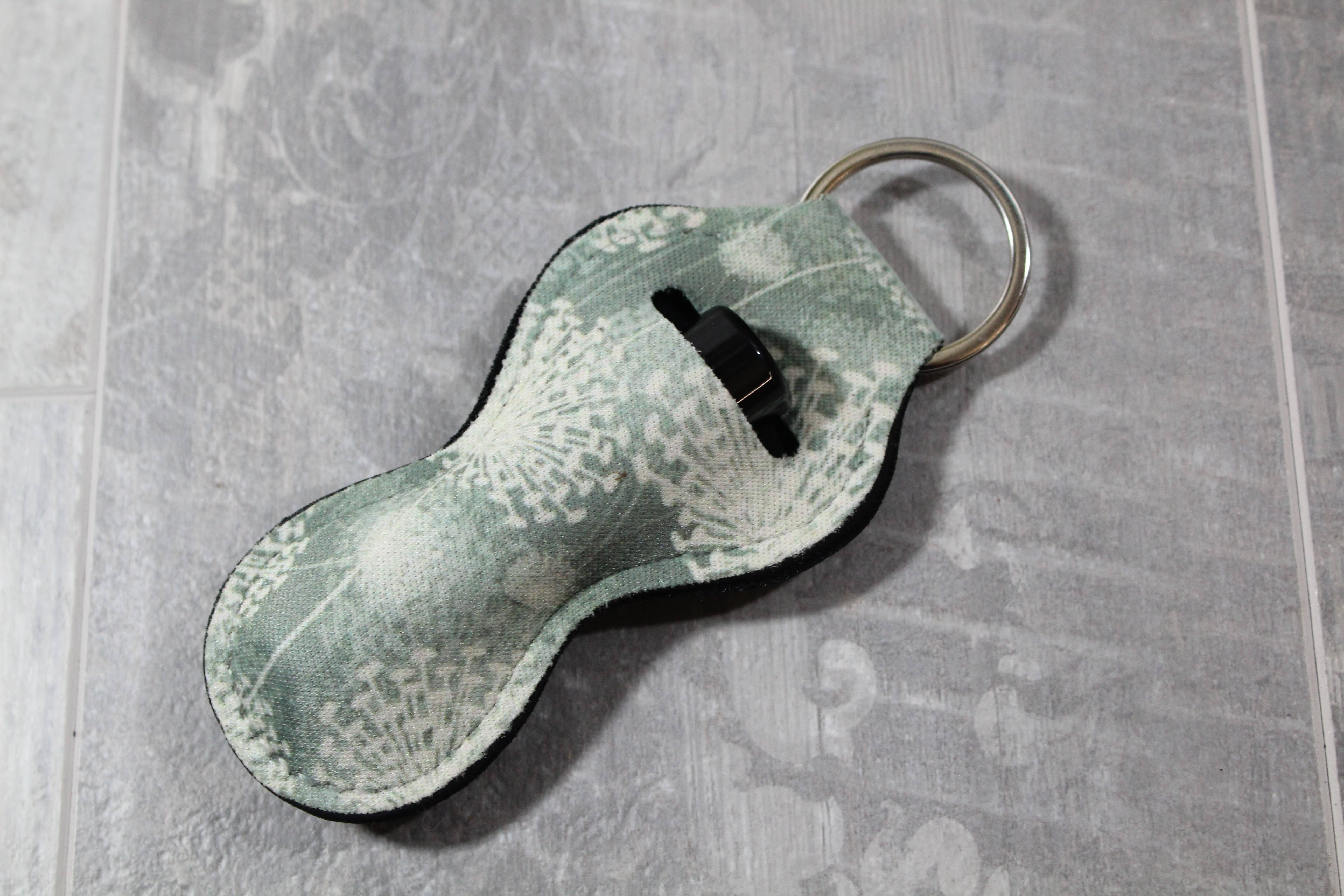 Raven Design – Porta-chaves - Unissexo por atacado – Dandelions Floral Cappstick/Porta-Isqueiro Porta-Leves Porta-Chaves2