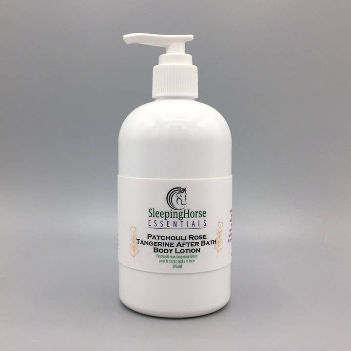 Lotion pour le corps après le bain · Lavande, patchouli et camomille pour la vente par Sleeping Horse Essentials