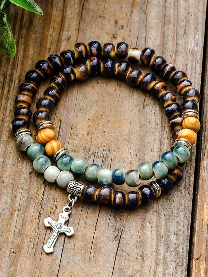 Bracelet Matilda à Perles Croisées en Couches pour la vente par Poppy Lee Lane