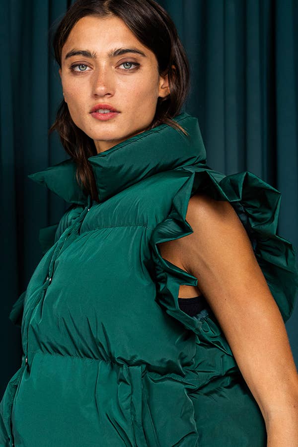 BUCKETLIST INC – wholesale Outerwear Vest - Women’s – IT1813-1 Ruffle Sleeve Crop Down Vest30