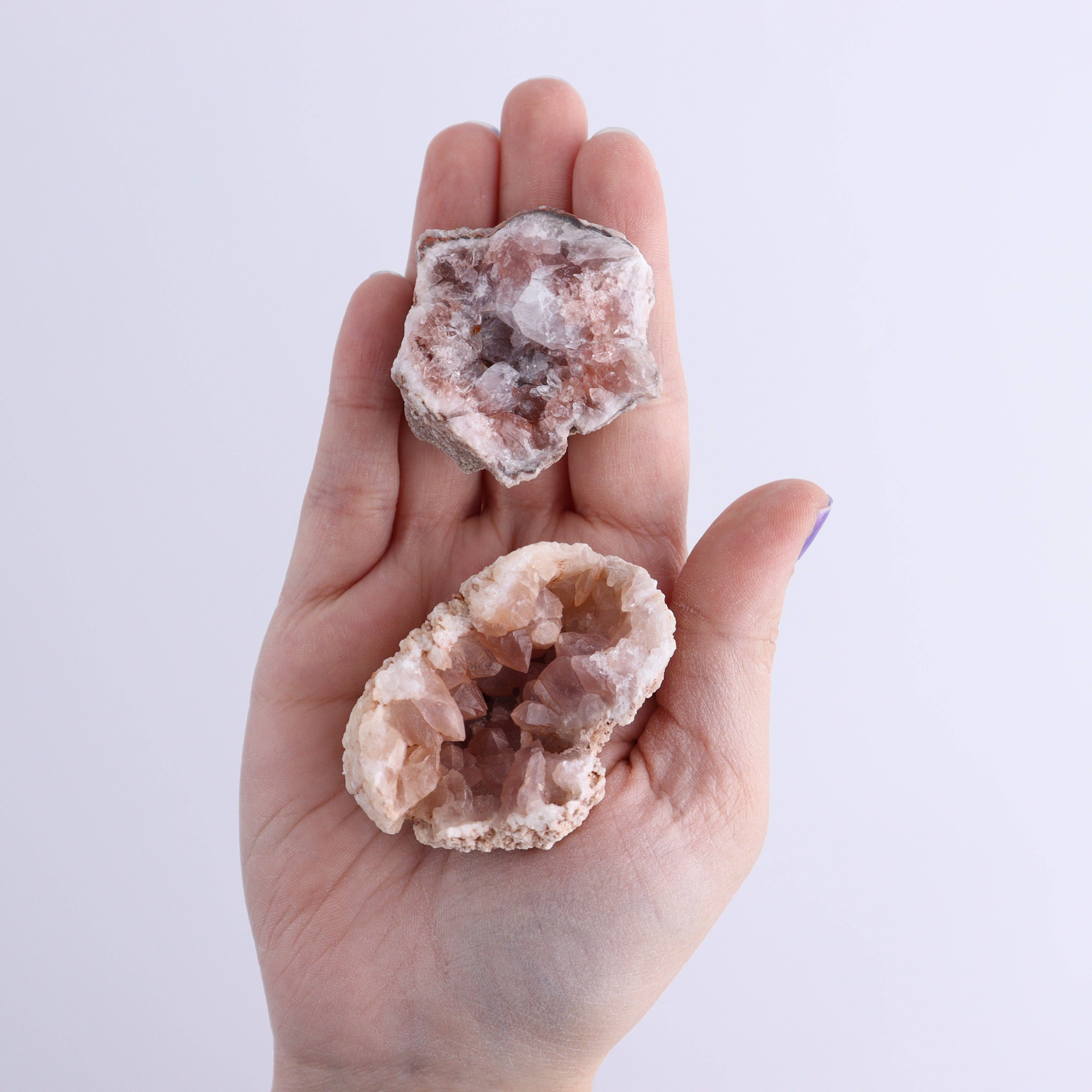 Mi Esperanza Minerals - Wholesale Spiritual Stone/Crystal - Pink Amethyst Flat of 205