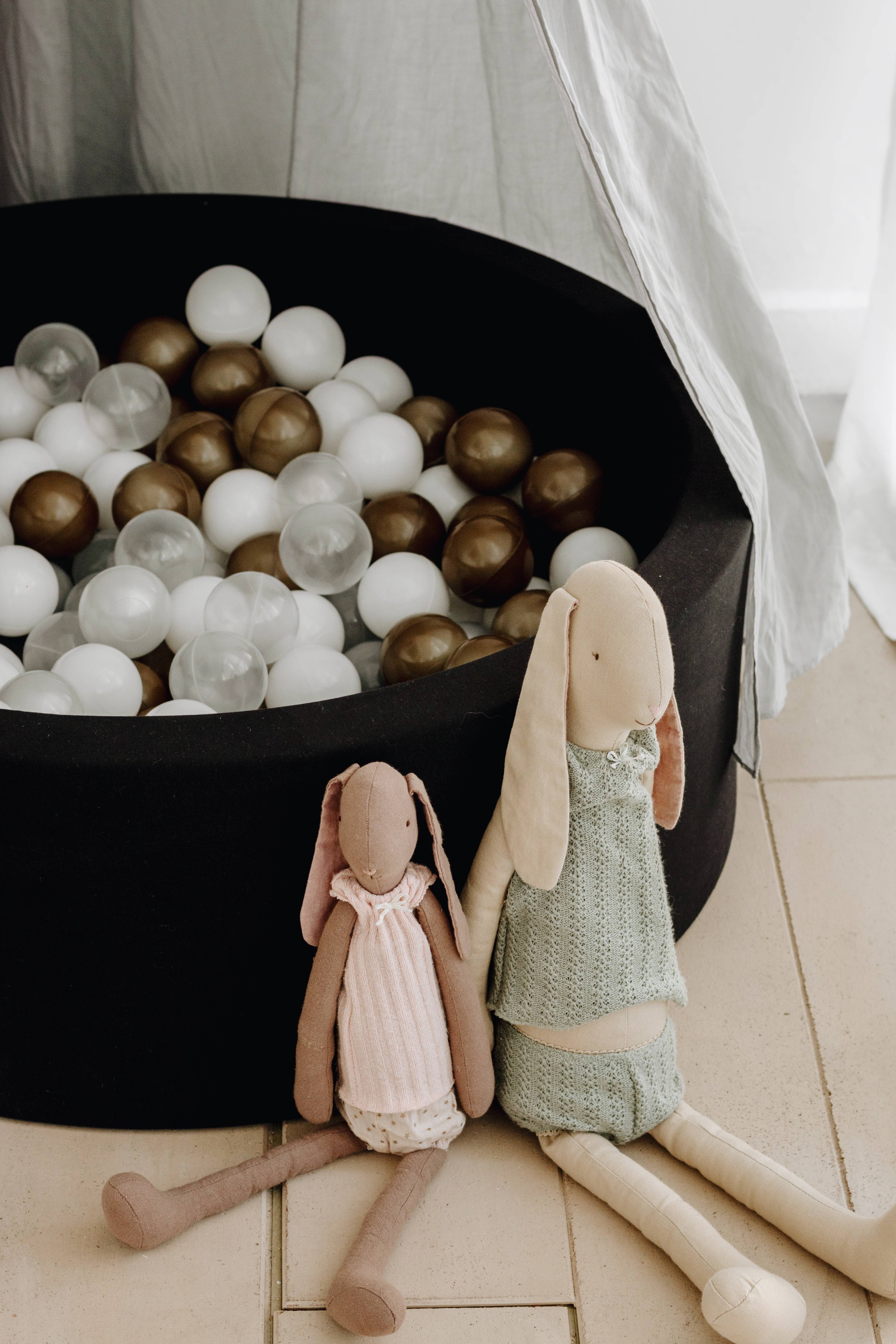 Perapicks – wholesale Inflatable toy – Child & baby – 90x30cm ball pit with 200 balls5