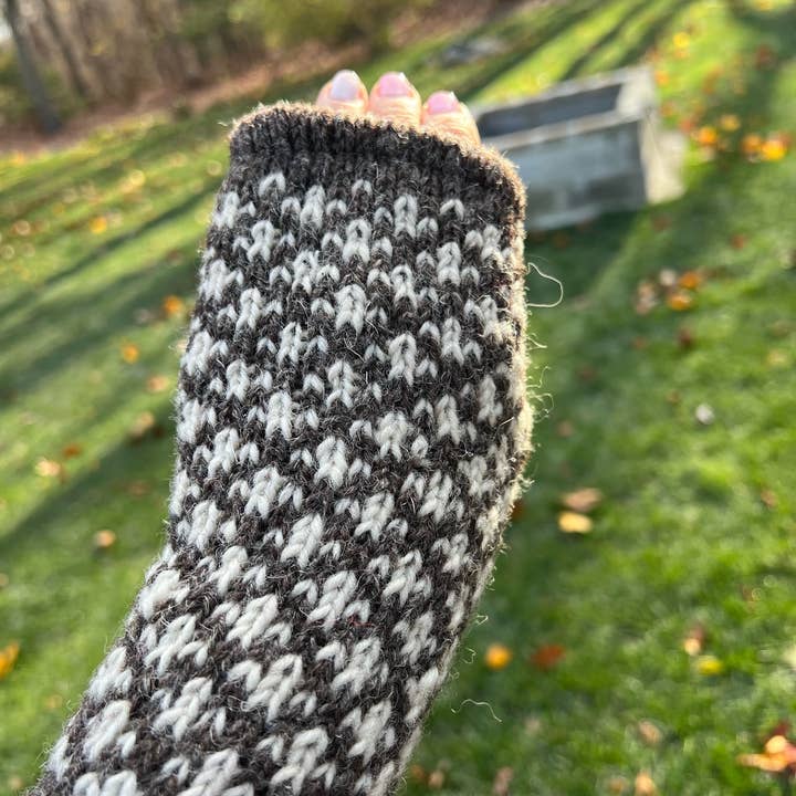 Hand Warmers Fingerless Gloves 100% Wool BEIGE WHITE for wholesale by GSZ corporation DBA Gabriella's Gifts