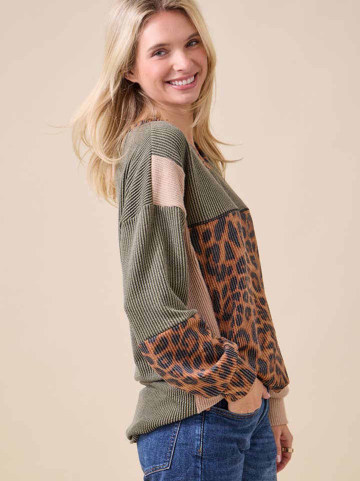 Celeste Clothing - Wholesale Knit Top - Women's - WOMEN'S RIB COLOR BLOCK ANIMAL PRINT LONG SLEEVE TOP14