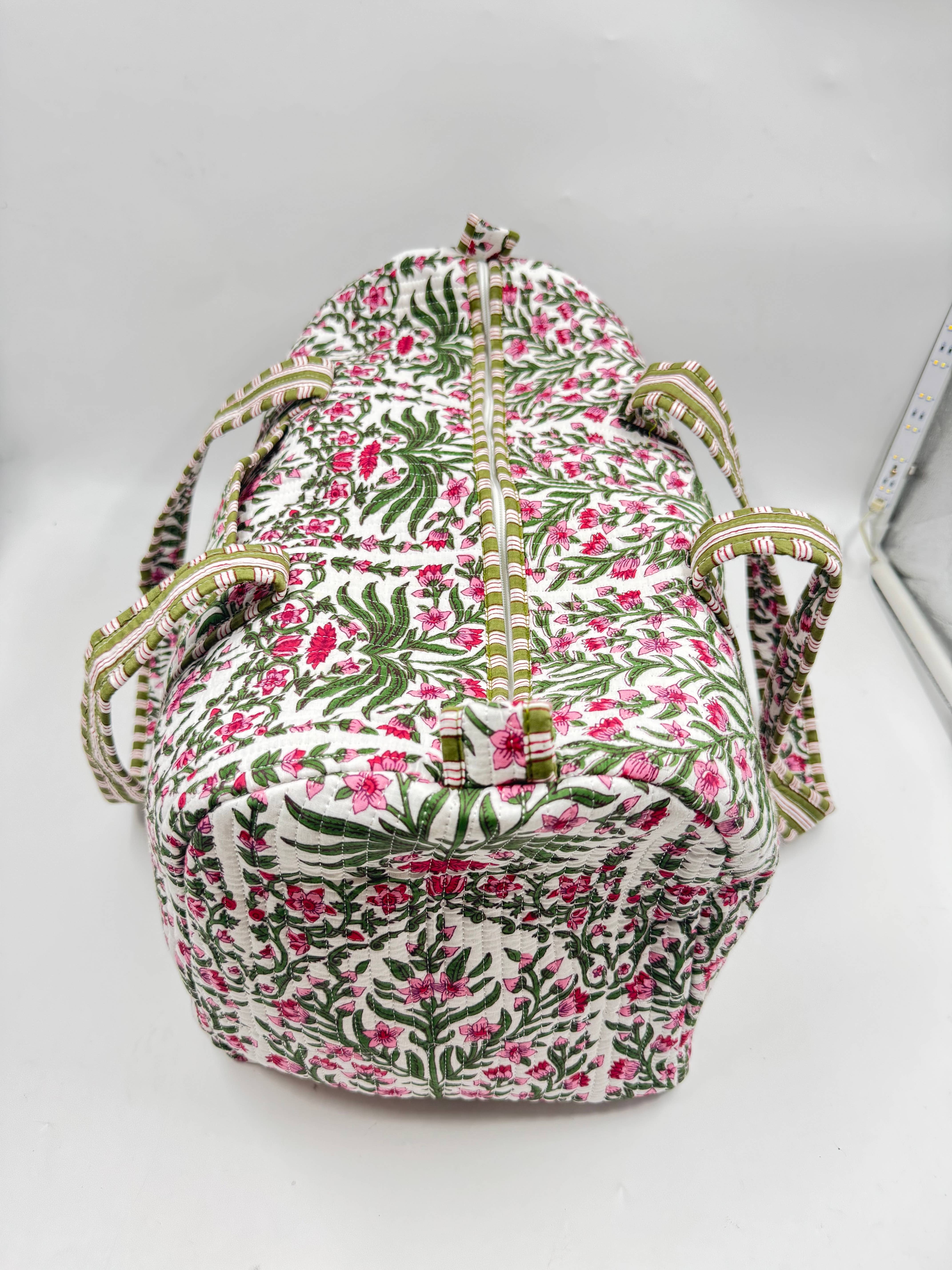 Funky Yak Ltd – wholesale Tote bag – Women's – 100% Cotton Kantha Quilted Boho Safari Duffle ToteBag (Zip) 3