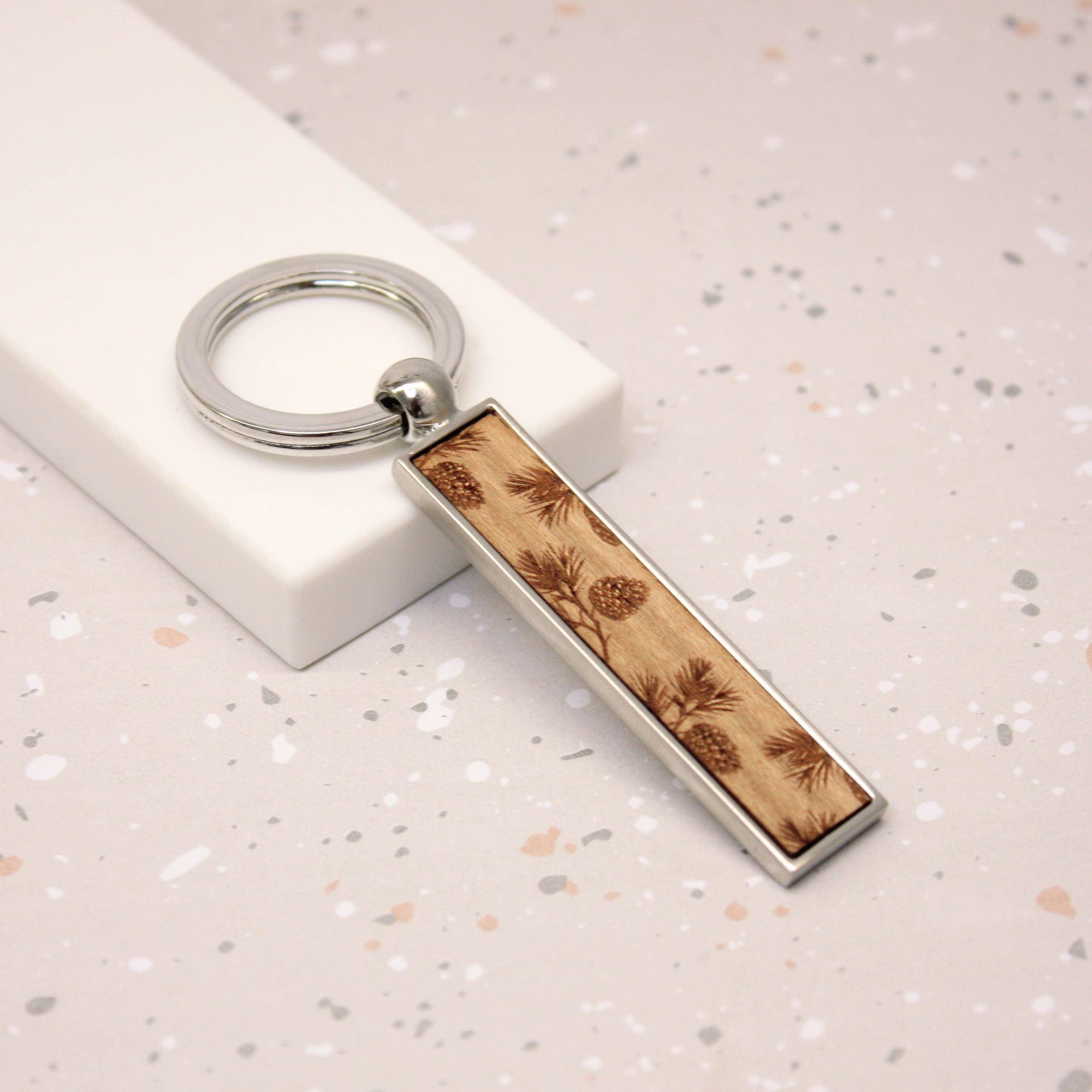 Joanna Emily - Vendita all'ingrosso Portachiavi - Unisex - Portachiavi rettangolare a forma di cono di pino