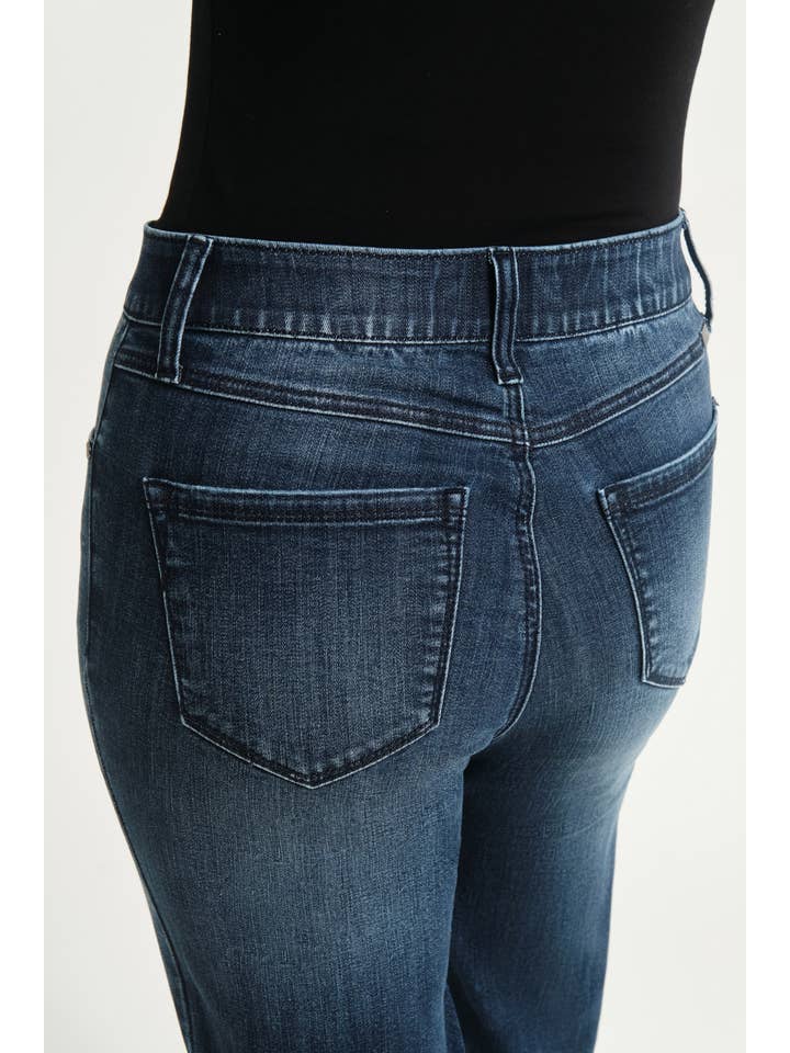 1822 Denim - Wholesale Jeans - Women's - 30" Shapewear Straight Leg Jean w/ Raw Hem in Grayden5