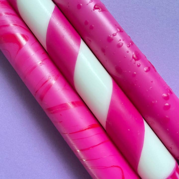 Dot Home Aroma – wholesale Tapered candle/candlestick – SCARLET ROSE Dip Dye Taper Candles Trio