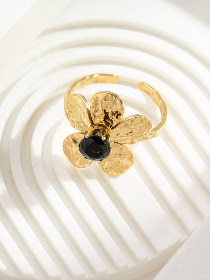 Eleganter Blumenring Schwarzer Kristall Vergoldeter Edelstahl für den Großhandel von COSMOS