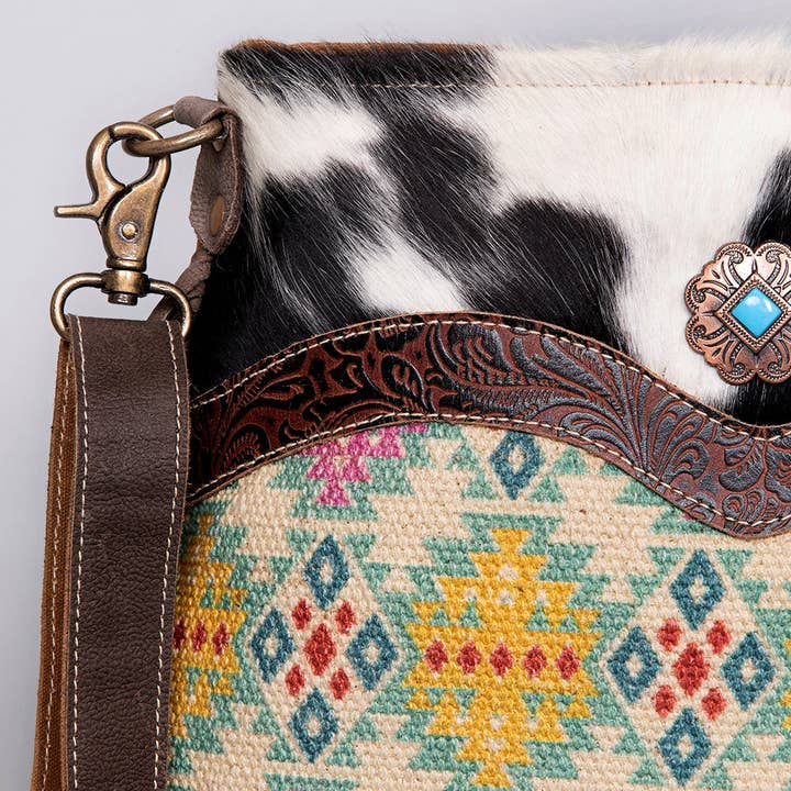 LS Western - Wholesale Crossbody Bag - Women's - KB471 Crossbody Upcycled Canvas Ladies Bag