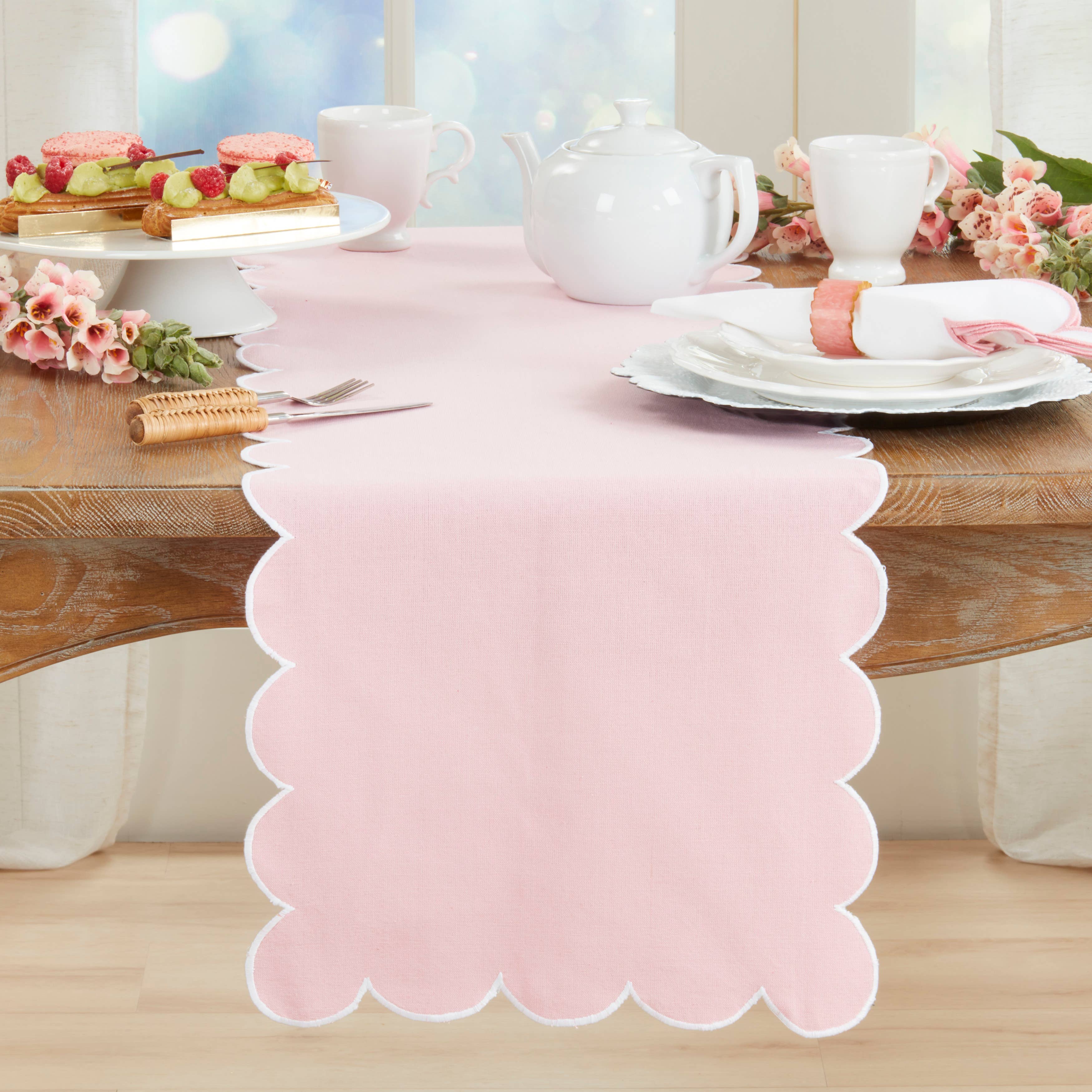 Saro Lifestyle - Wholesale Table Runner - Cotton Scalloped Table Runner16