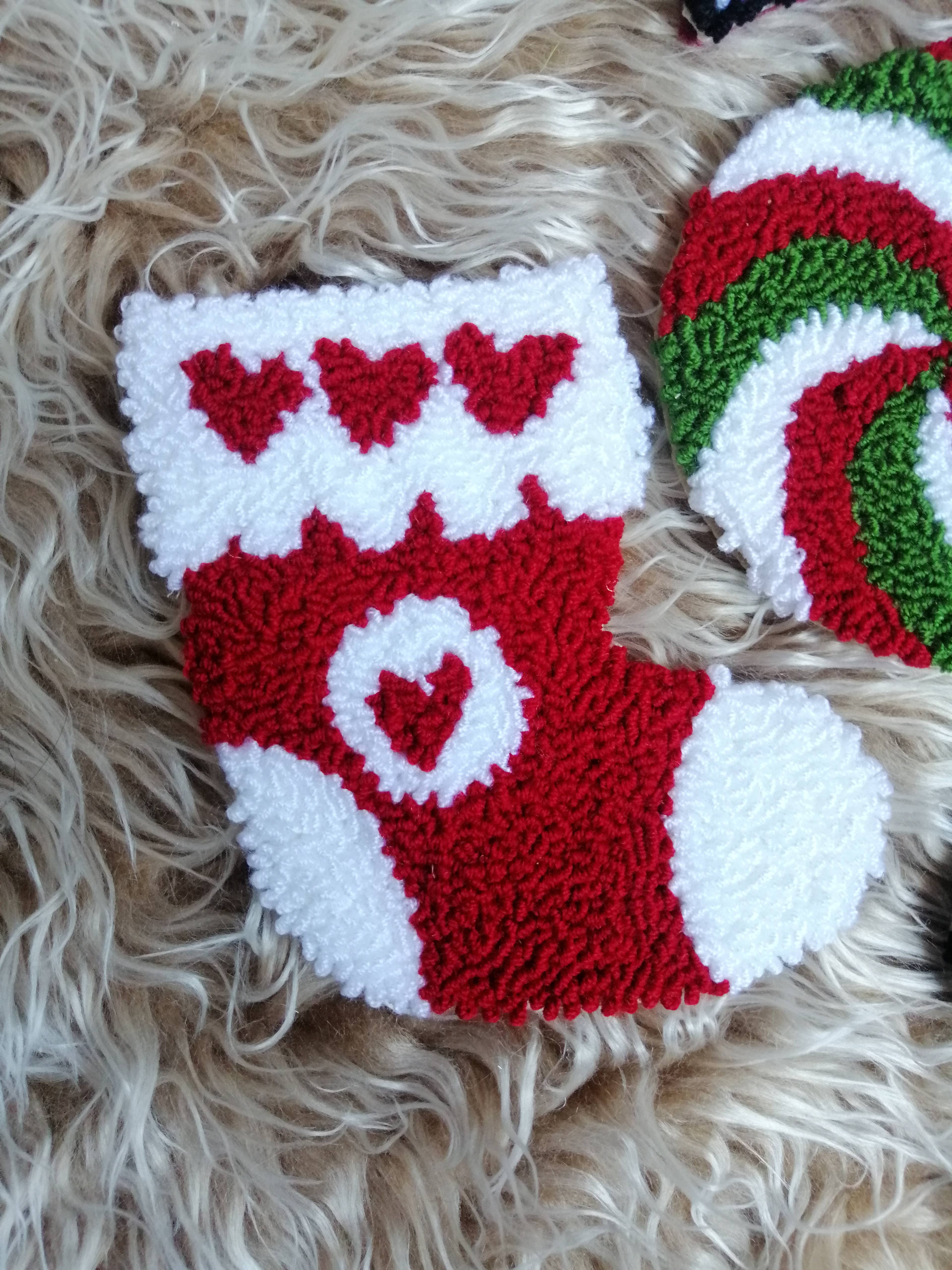 despinacrafting - Wholesale Coasters - Christmas Punch Needle Coasters, Tufted Mug Rug9