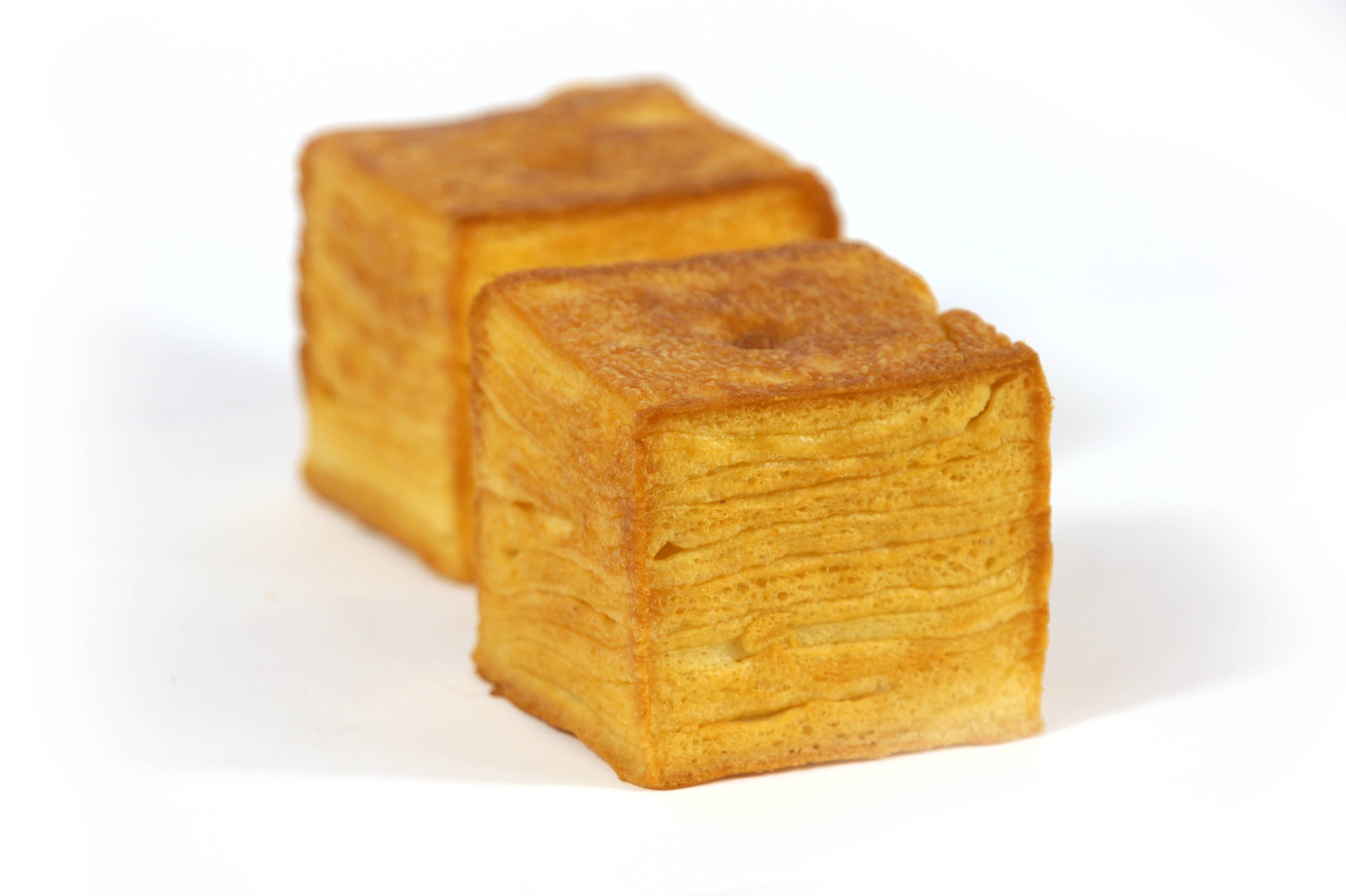 frenzye - Wholesale Cookie - Croissant Cube1