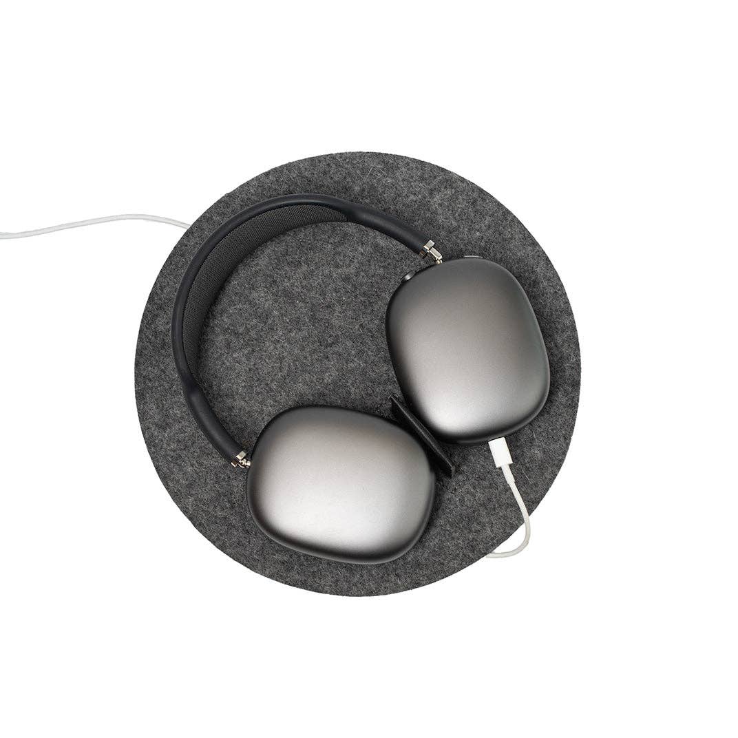 Geometric Goods – wholesale Hörlurar – AirPods Max vilostation4