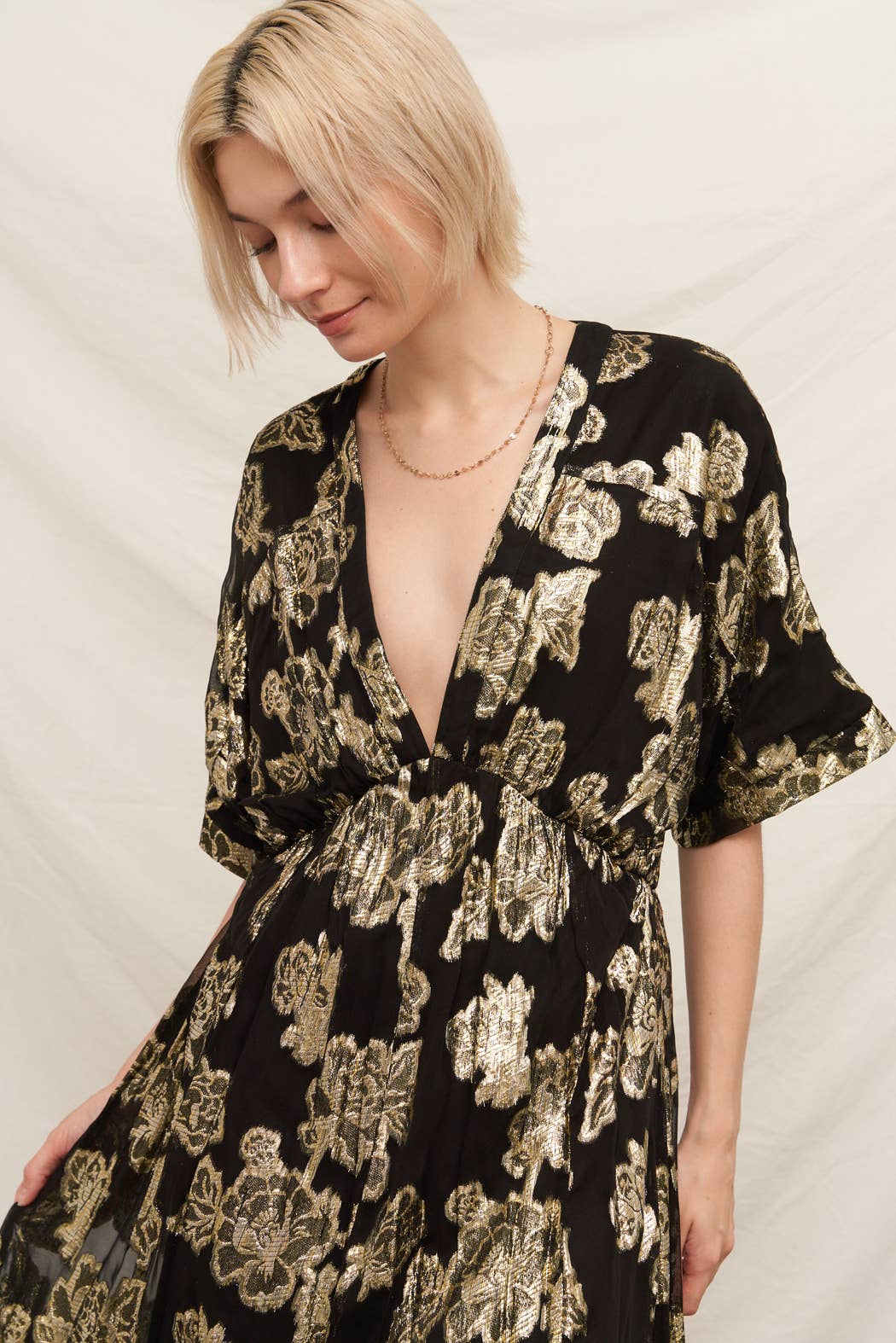 En Crème - Vente Robe – femme - Robe longue à manches kimono à col en V5