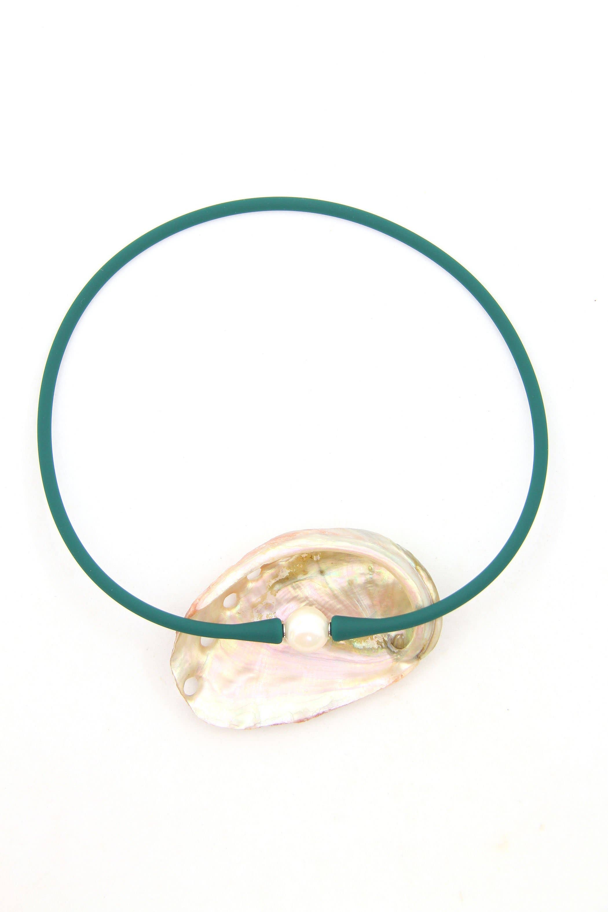 Woman Shops World – wholesale Beaded/pearl necklace – Janis The Pearl Silicone + Pearl Necklaces, Waterproof7