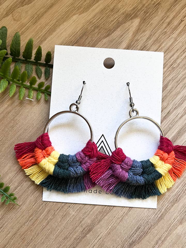 Jésus gagne pour la vente par Purely Macrame