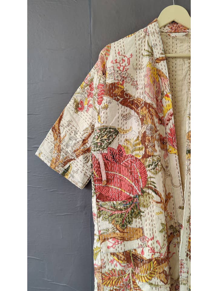 Bhawana Handicrafts – Kimono - Mulher por atacado – Roupões de quimono artesanais indianos Kantha Stitch Robe para Senhora1