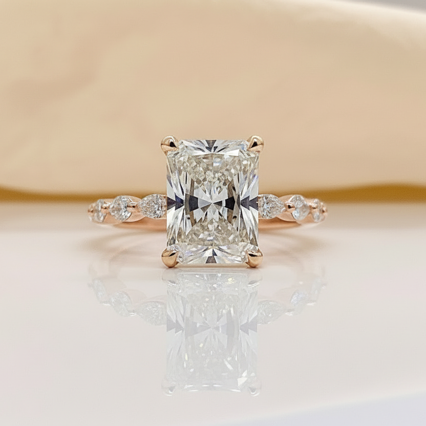 Triple C Diamonds – wholesale Förlovningsring – Elegant Radiant Cut Hidden Halo Marquise Band 14K Massivt Guld Diamant Förlovningsring 2 till 4 Karat3