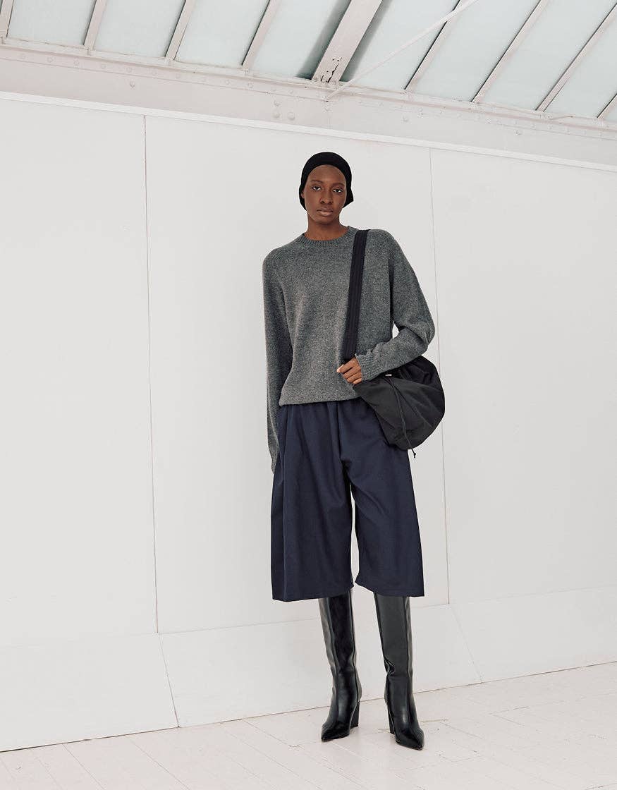 Cèucle - Wholesale Shorts - Women's - LONG SHORTS CHAPTER 2 _ NAVY1