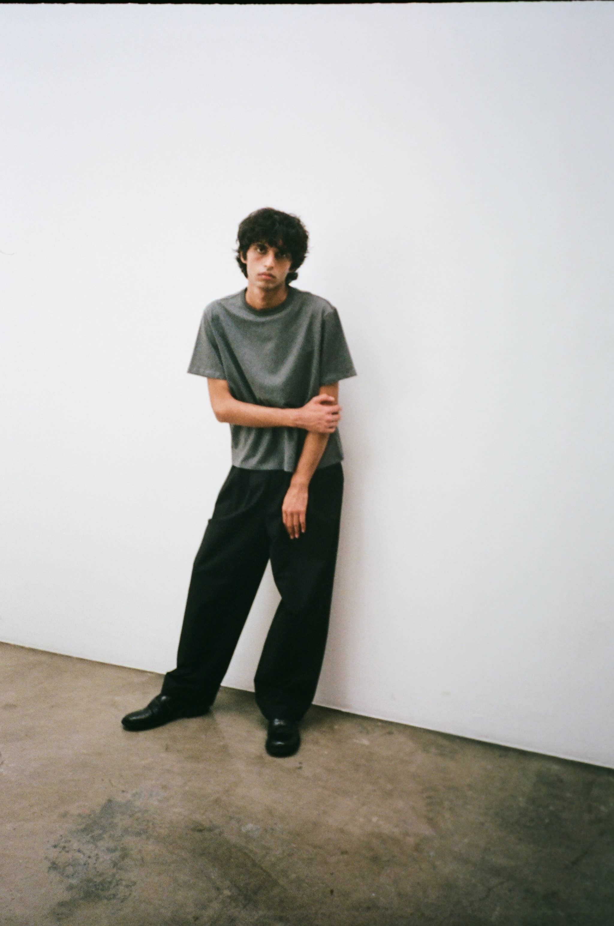 MOD REF - Wholesale T-Shirt - Unisex - The Rex Top | Relaxed Boxy T-Shirt4