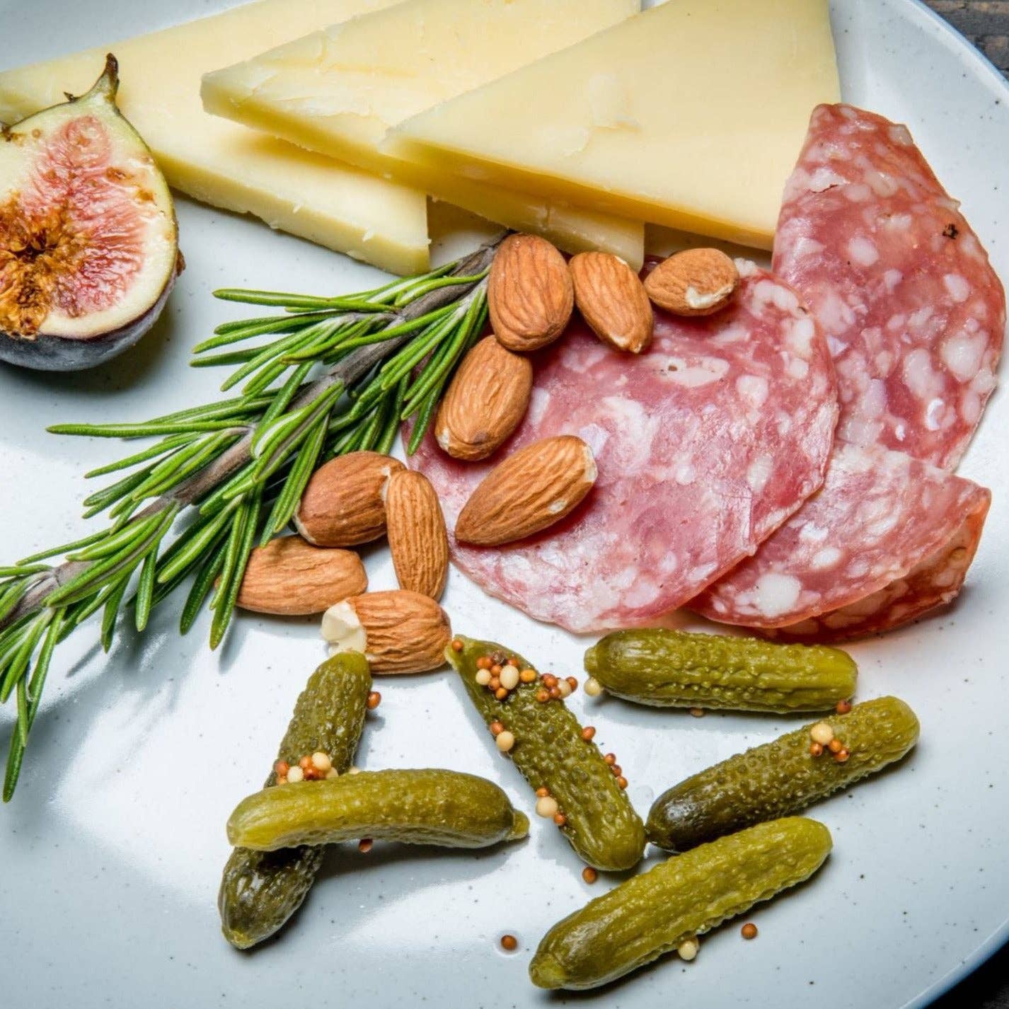 Three Little Pigs - Wholesale Salami - Sliced Saucisson Sec1