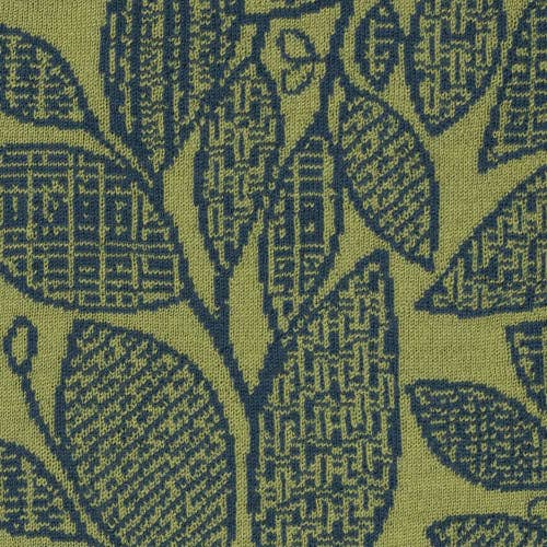 McKernan - Wholesale Hand Warmer - Meander Wristwarmers – Superfine Wool with Leaf Motif8