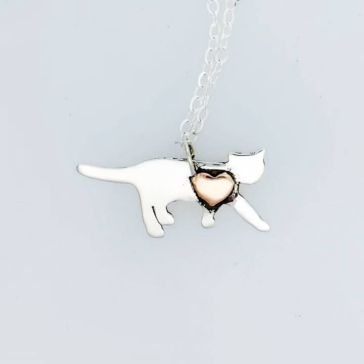 Mini kat m/kobber hjerte halskæde i genanvendt Sterling for engroshandel hos Christy Robinson Design