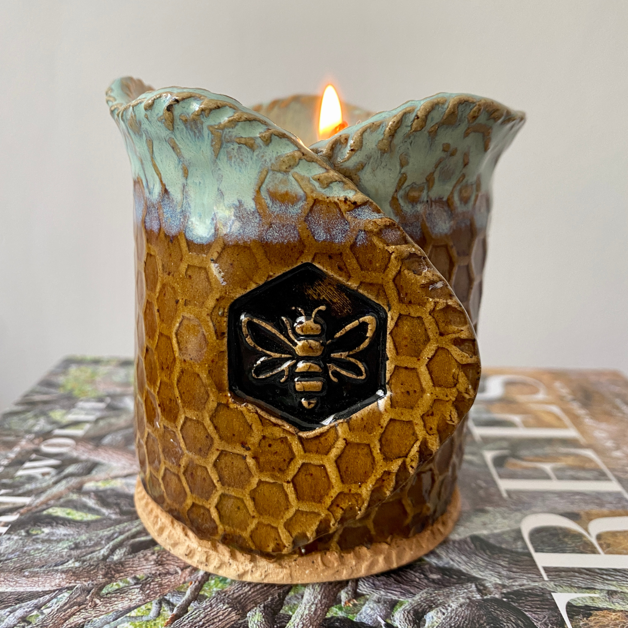 AMG Pottery - Wholesale Jar/Filled Candle - Bee Candle2