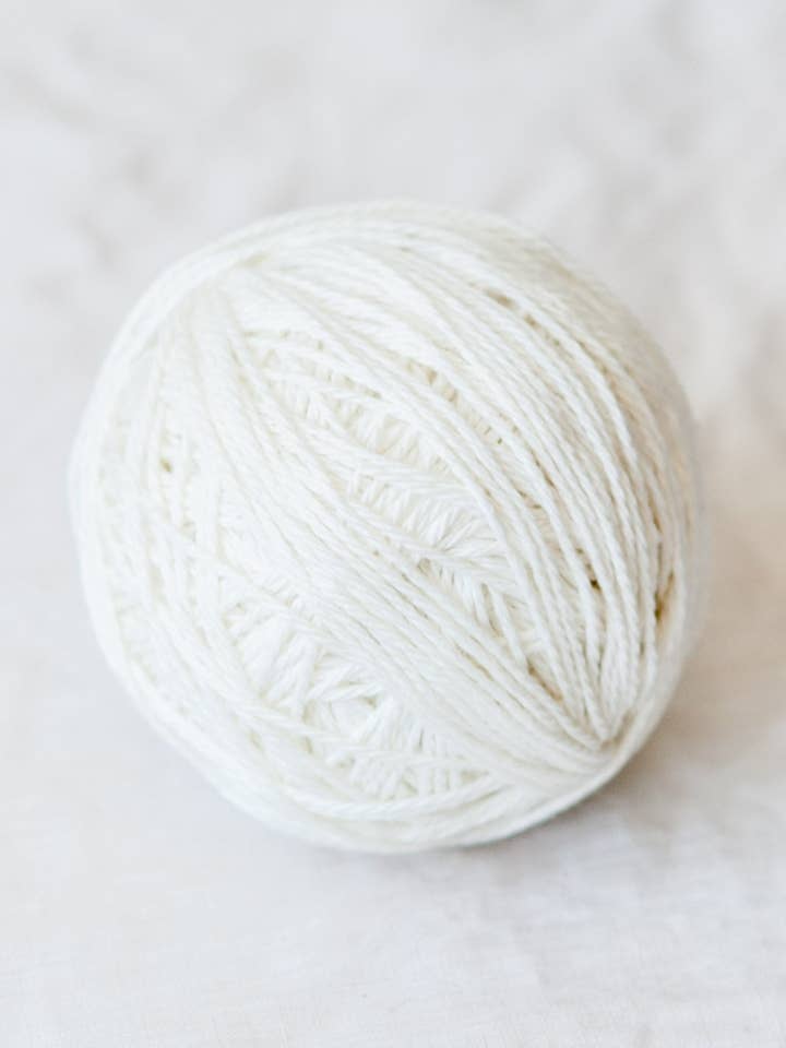 Filato Worsted in Cotone Tanguis 100% Organico Whimbrel per la vendita all'ingrosso da parte di Quince & Co.