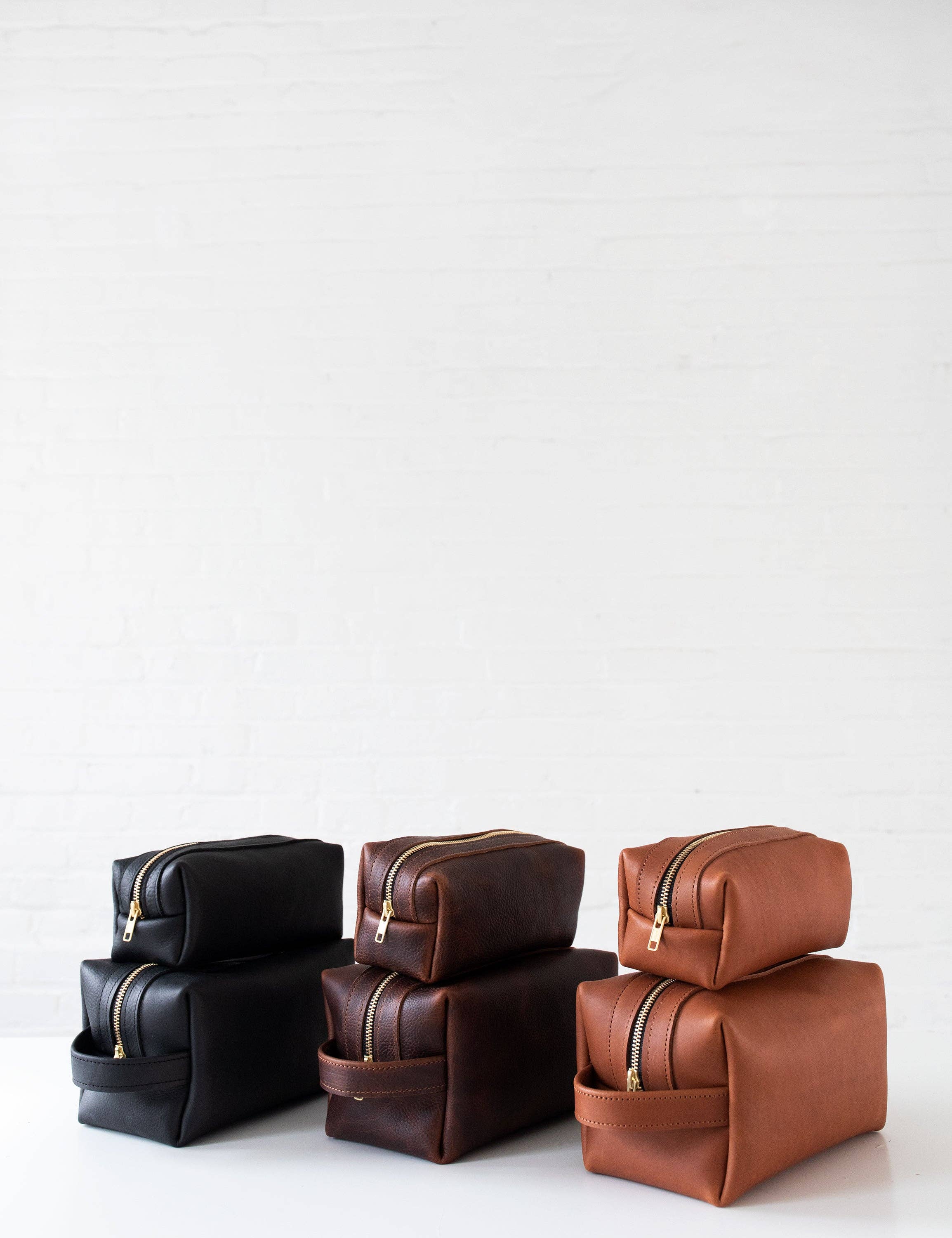 LIZ RIDEN - Wholesale Toiletry Bag - Unisex - Dopp Kits-Black1