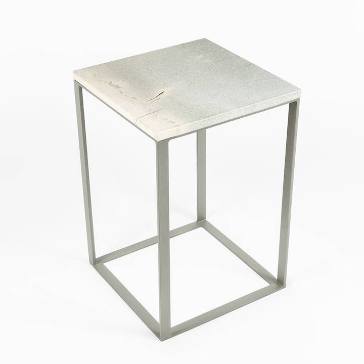 Tavolo con piedistallo Marcel - Blue Roma - grigio per la vendita all'ingrosso da parte di Maison la carrière