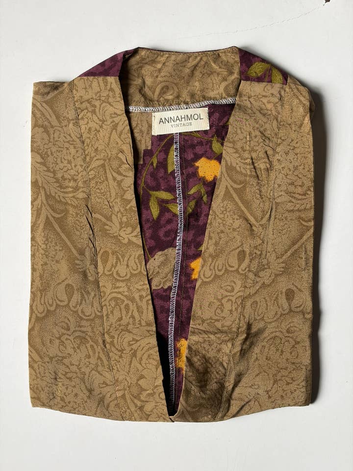 Annahmol - Wholesale Blouse - Women's - Vintage Silk Kimono Top: Free Size: BEST SELLERĀ : OOAK20