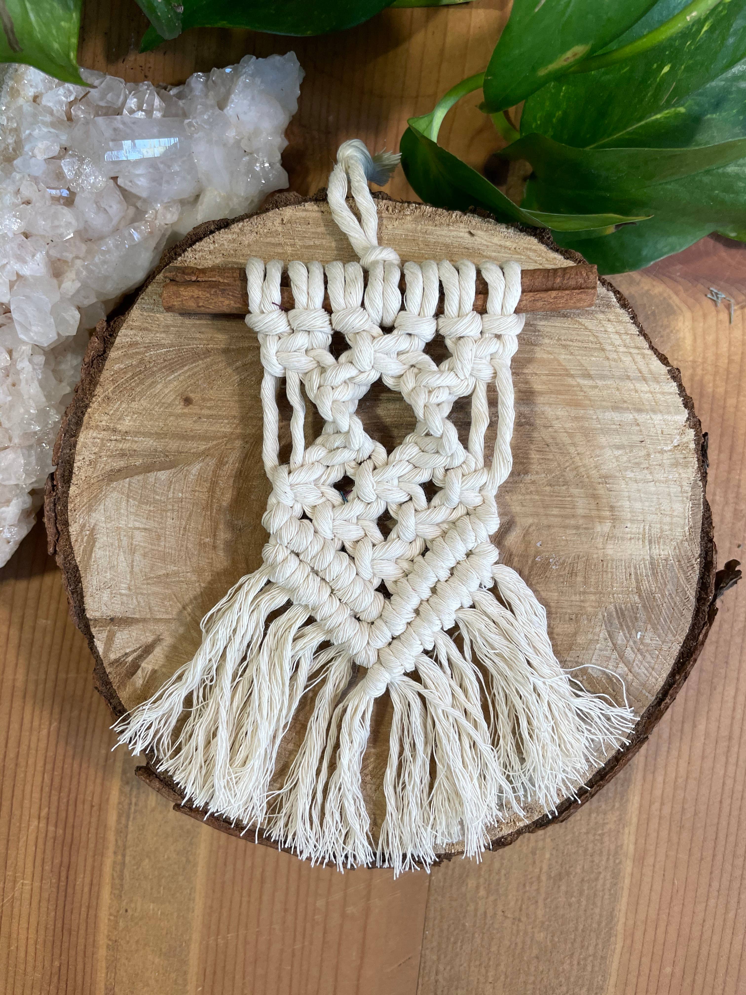 Tangled Up In Hue - Wholesale DIY Craft Kit - DIY Cinnamon Stick Macrame Kit0