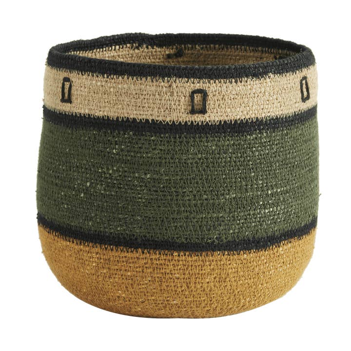 Seagrass baskets in a bohemian style for wholesale by Bonheur du Jour