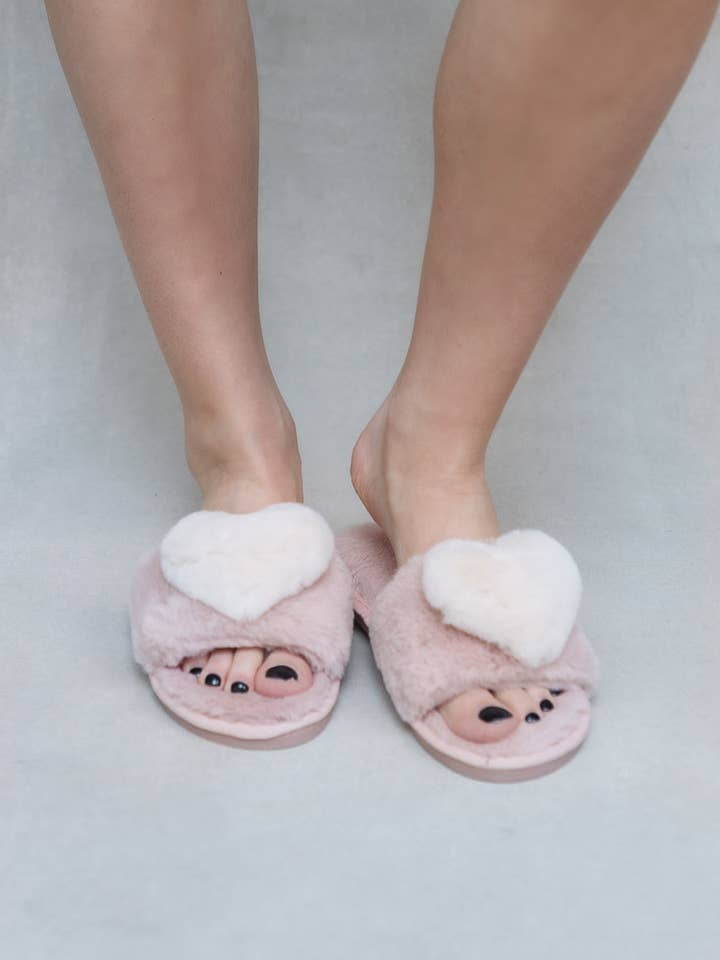PLUSH HEART SLIPPERS for wholesale by limlim