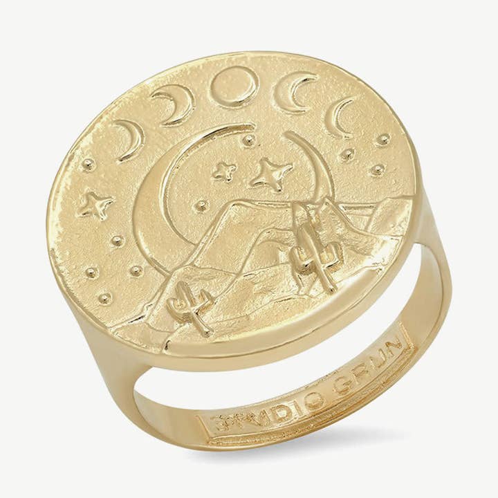 Desert Token Signet in Gold for wholesale by Studio Grun