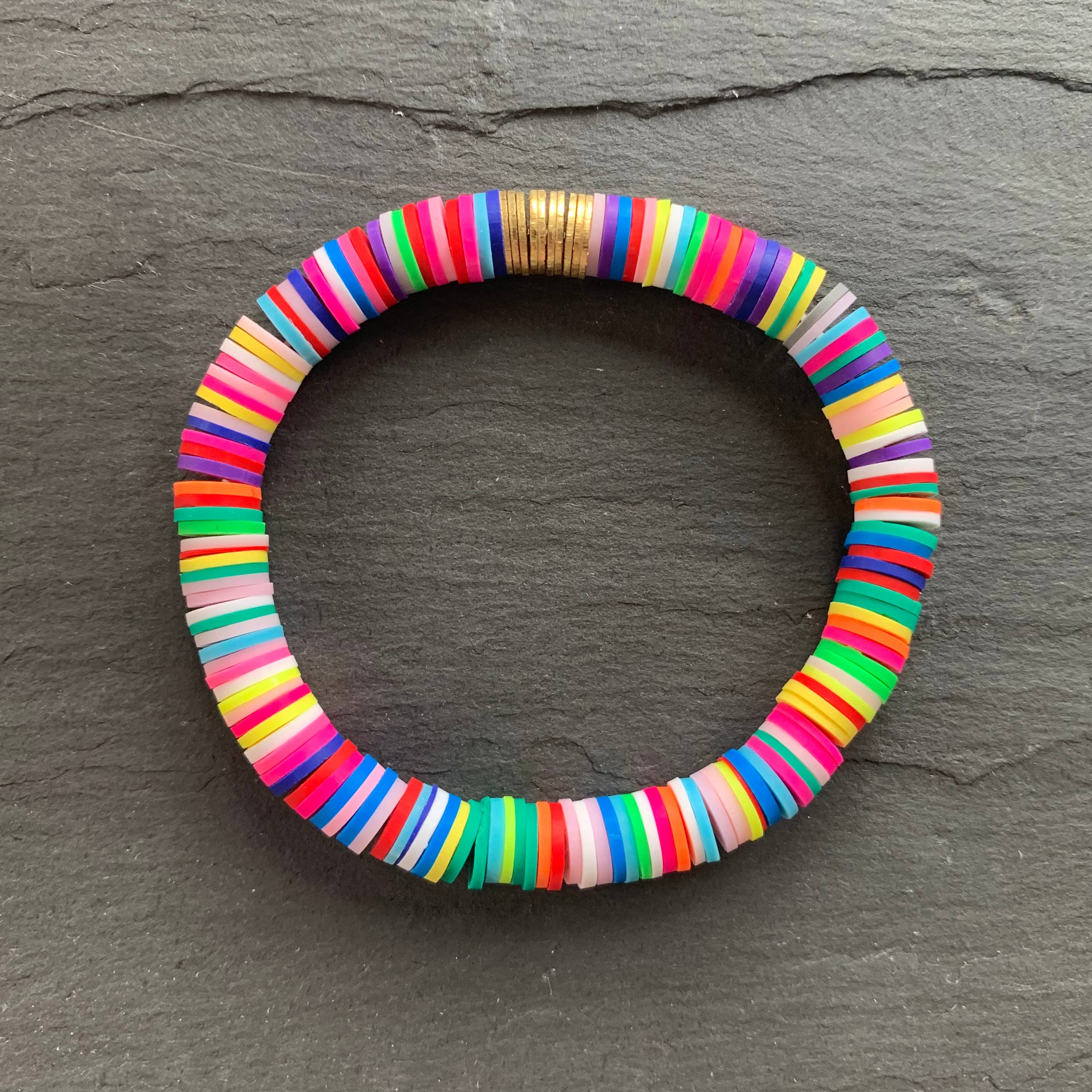 Libby & Smee – Großhandel Perlenarmband – Heishi Stretch Armbänder7