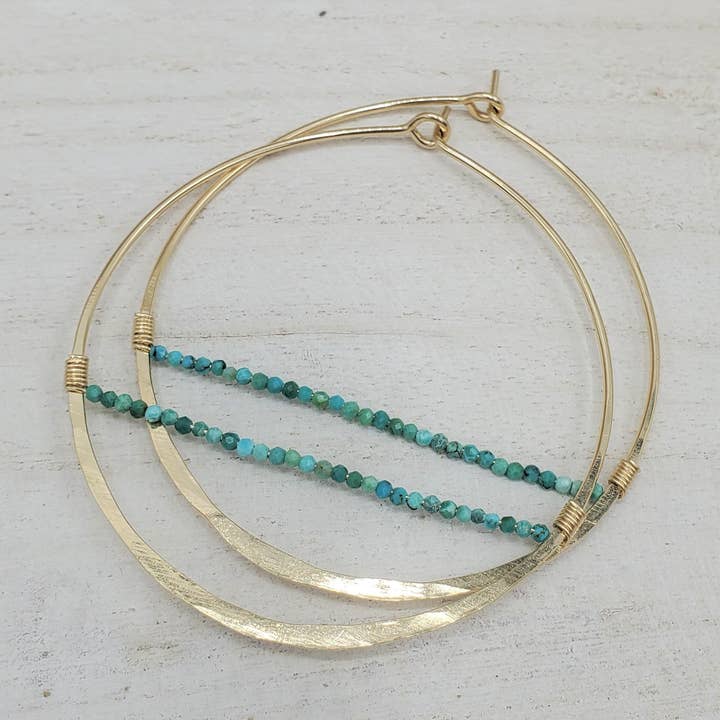 Créoles en or Turquoise Horizon pour la vente par Tela Bella Jewelry