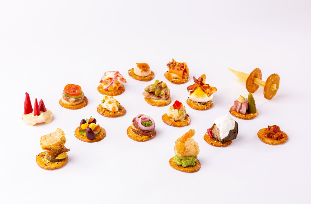 Elephant - Wholesale Pretzels - 1105 - ELEPHANT Pretzels with Black&White Sesame 10.58oz6