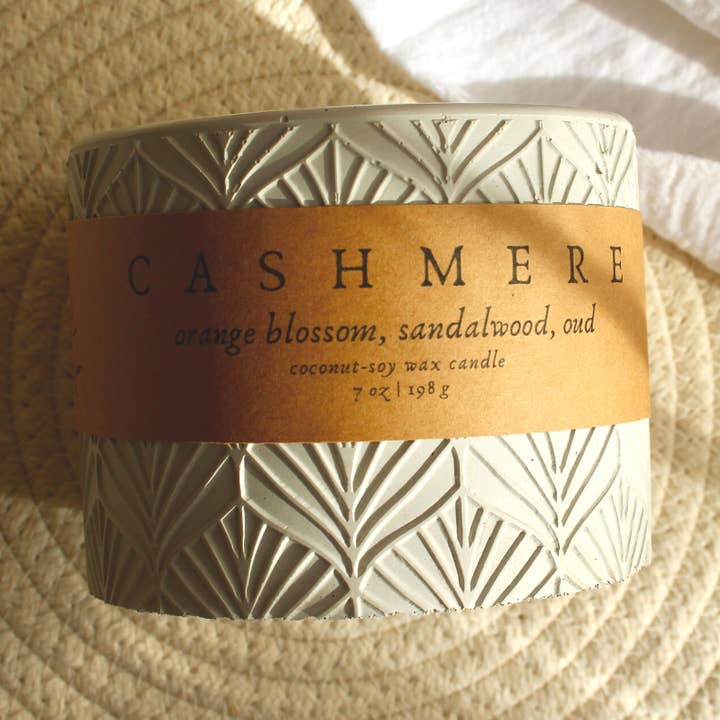 BOUGIE EN CACHEMIRE (Rechargeable) pour la vente par Verthandi Botanical