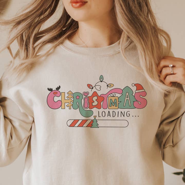 S-2X Pullover mit weihnachtlichem Ladedruck wird SCHNELL geliefert für den Großhandel von The Funnel Cake Tree